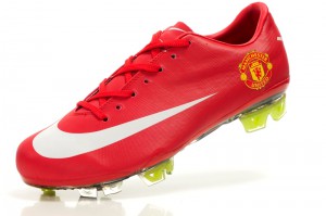 manchester-united-nike-mercurial-vapor-superfly-iii-football-boots-red-white-55713.jpg